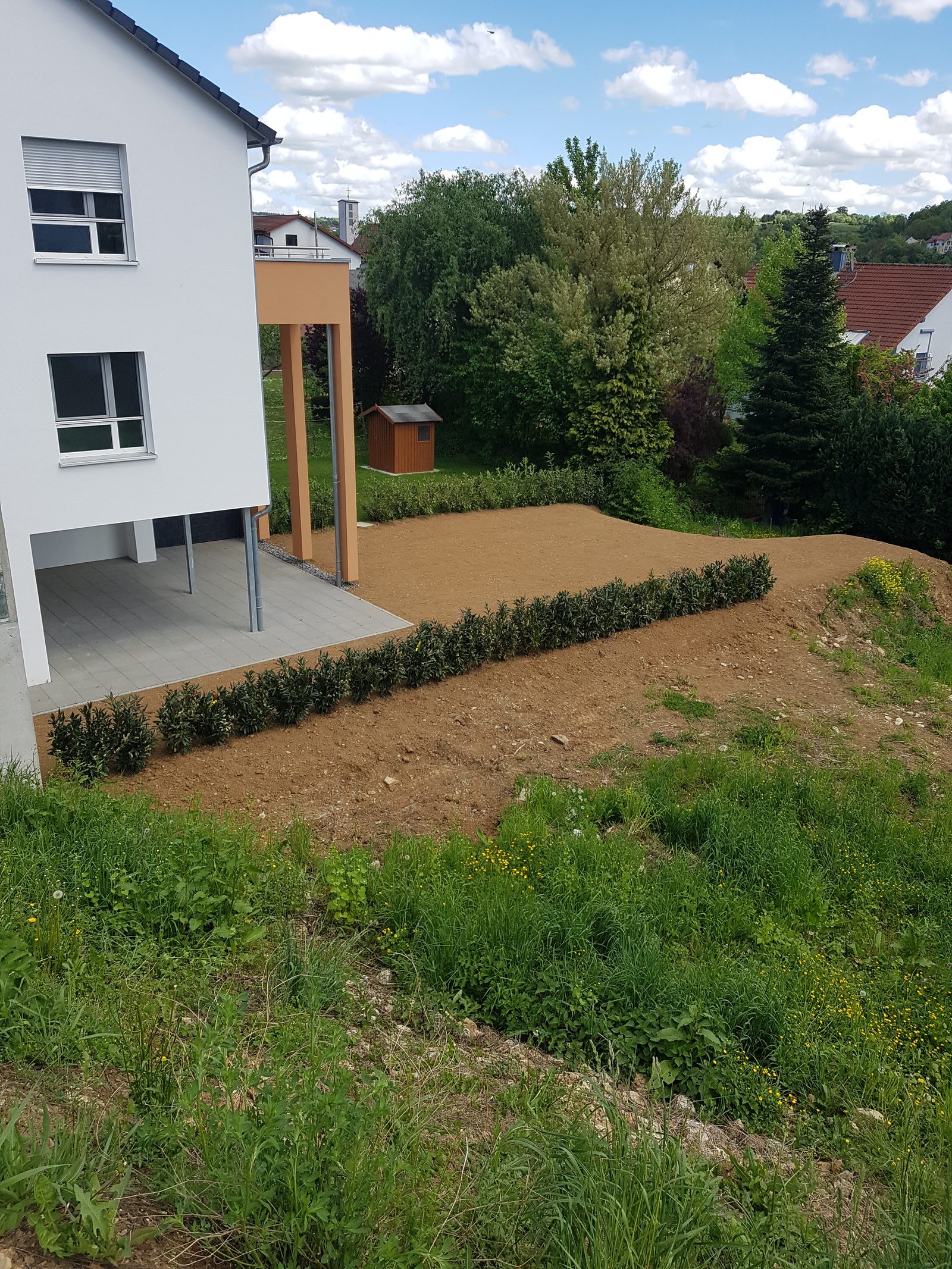 Erd- und Pflanzarbeiten